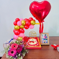 Balloon Cake Hamper Combo Pack
